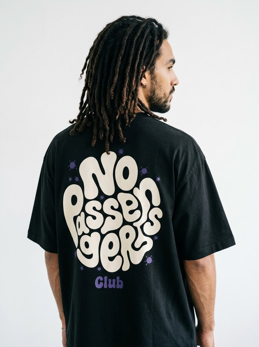 CLOUDY NO PASSENGERS Over-sized Black t-shirt