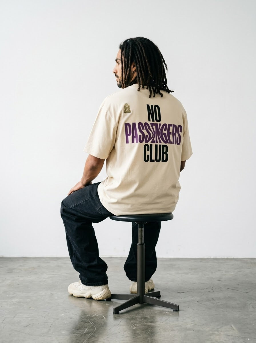 BLURRY PASSENGERS Oversized T-Shirt