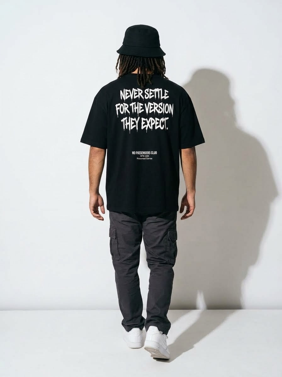 NEVER SETTLE Oversized Black T-shirt