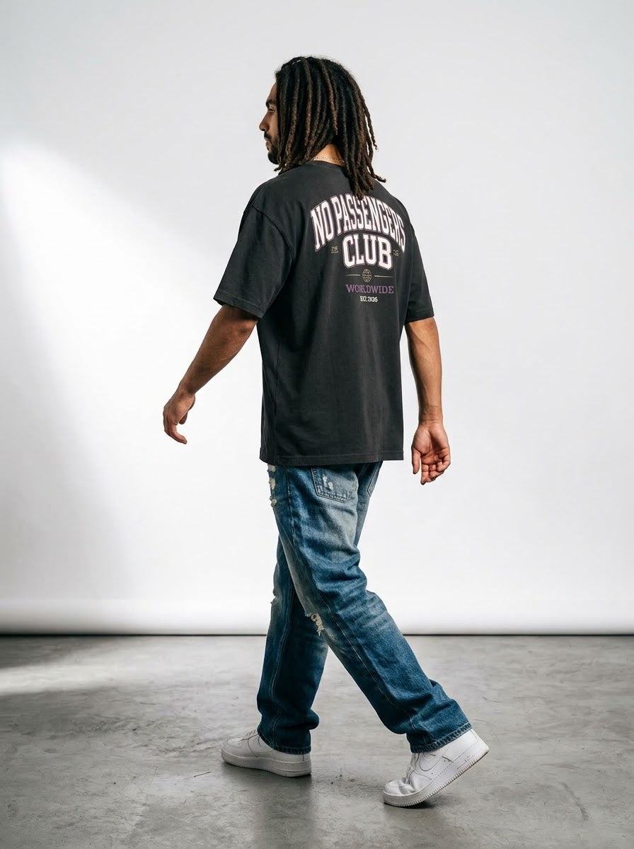 NO PASSENGERS UNIVERSITY Oversized Black T-shirt